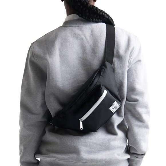 HERSCHEL SUPPLY CO. SEVENTEEN 3.5L WAISTPACK / FANNY PACK LIGHT GREY - Picture 1 of 8